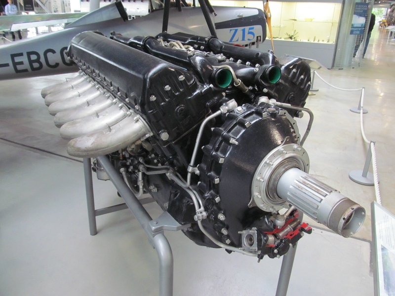 zz_Packard Merlin V-1650 (2).jpg
