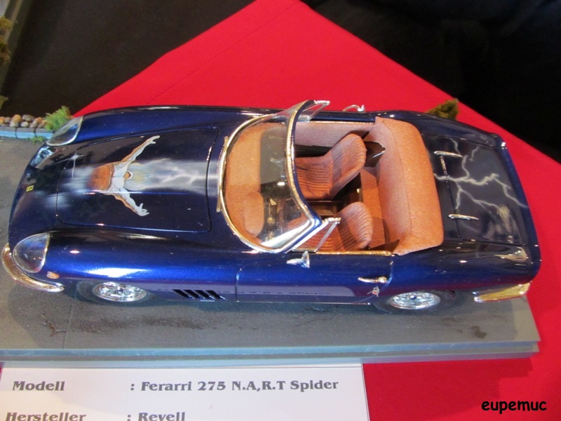 Ferrari 275 N.A.R.T Spider Revell 1-24_01.JPG