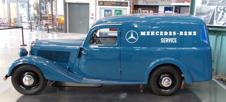 Mercedes_170_01.jpg