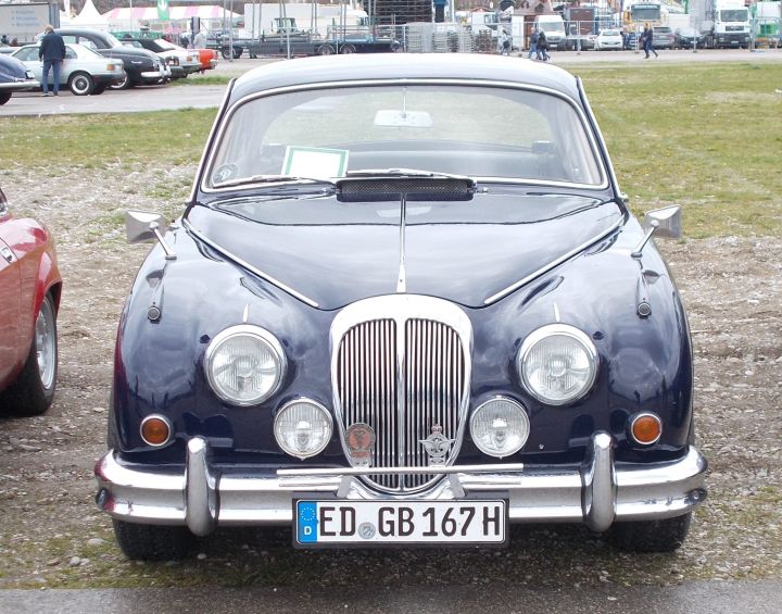 Daimler_01c.jpg