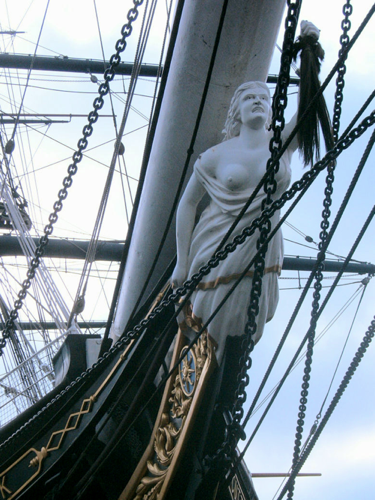 Galionsfigur der Cutty Sark, die Hexe Nannie