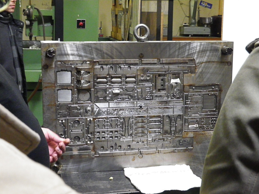 20130305_Revell_Betriebsbesichtigung_059.jpg
