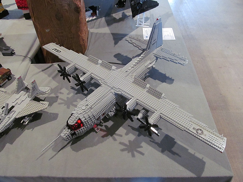 zz_C-130 Lego.jpg