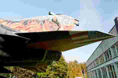 TORNADO Sonderlackierung Stab 05.jpg