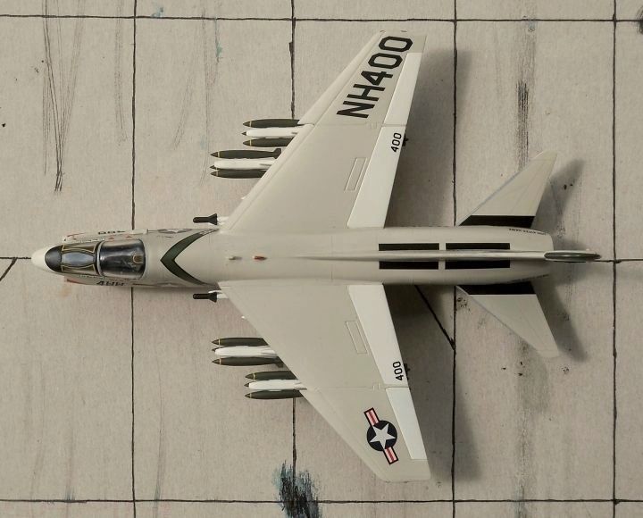 A-7E_07.jpg