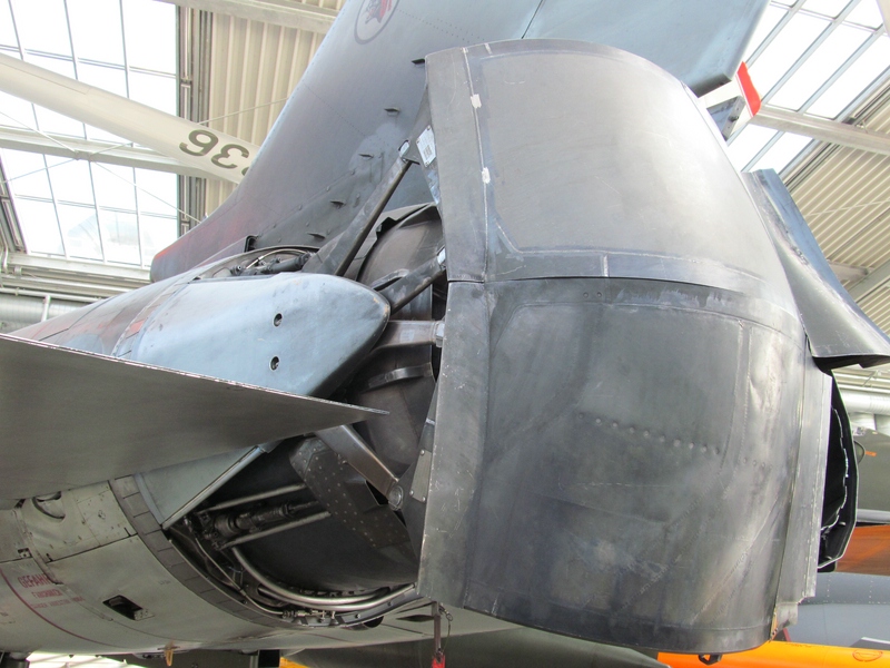 zz_RB199-34R_03.jpg