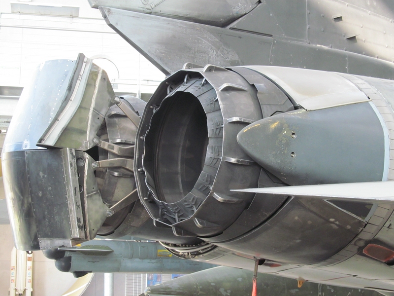 zz_RB199-34R_04.jpg