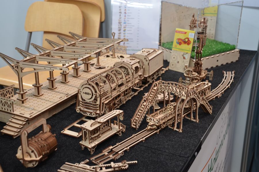 Holz Modelle