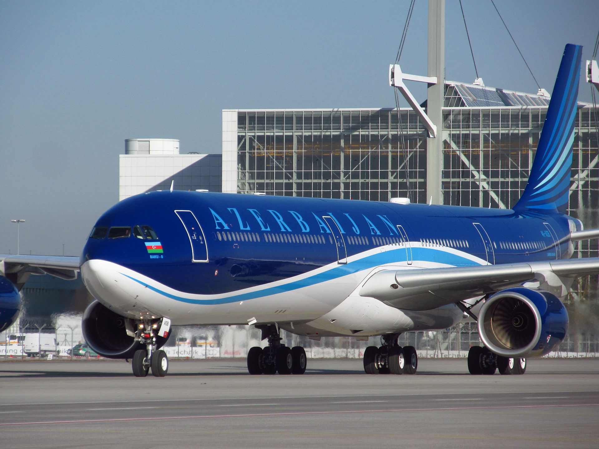 4K-AI08 Azerbaijan Airlines  A340-600 (3).JPG