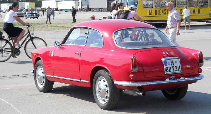 2018_Alfa_Romeo_Giulietta_01c.jpg