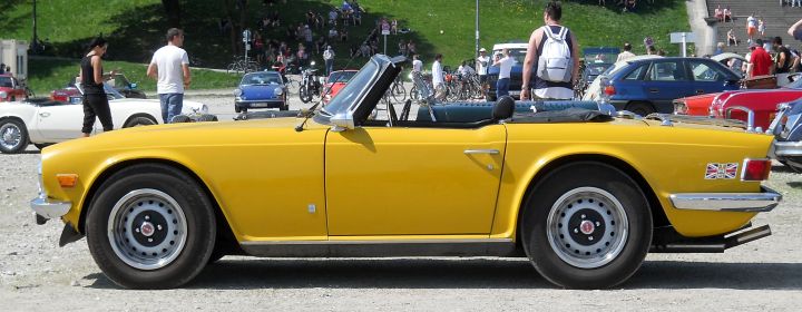 2018_Triumph_TR6_01.jpg