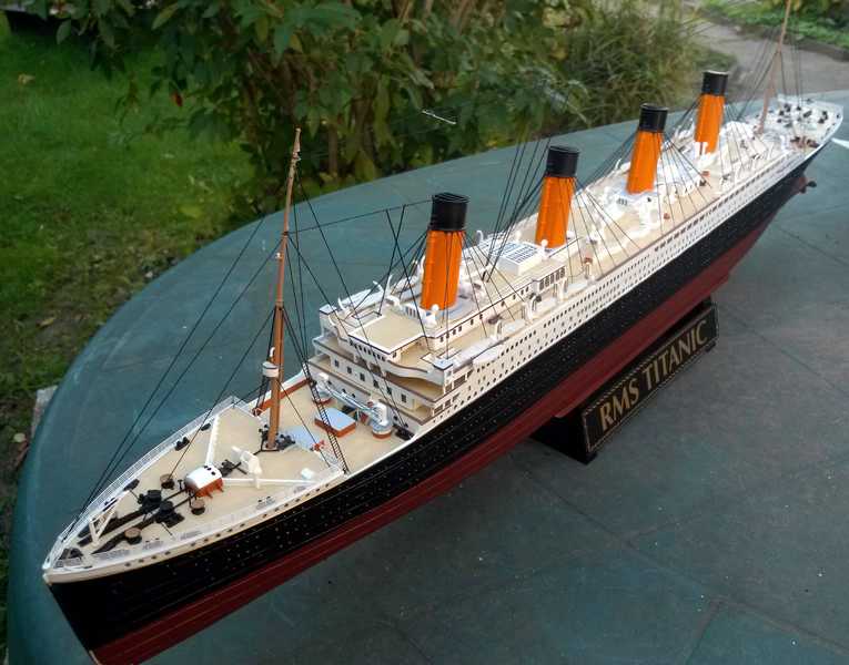 comp_Titanic 23.jpg