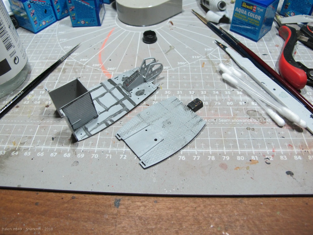 Bell UH-1D Italeri 849 -0014.jpg