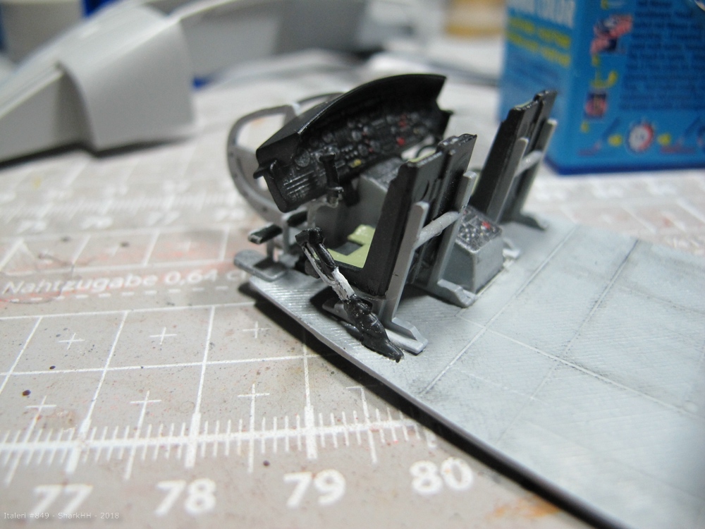 Bell UH-1D Italeri 849 -0018.jpg