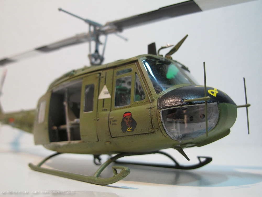 Bell UH-1D Italeri 849 -0044.jpg