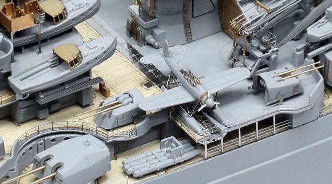 revell-05160-battleship-tirpitz-platinum-edition-1-350-limited-edition.jpg