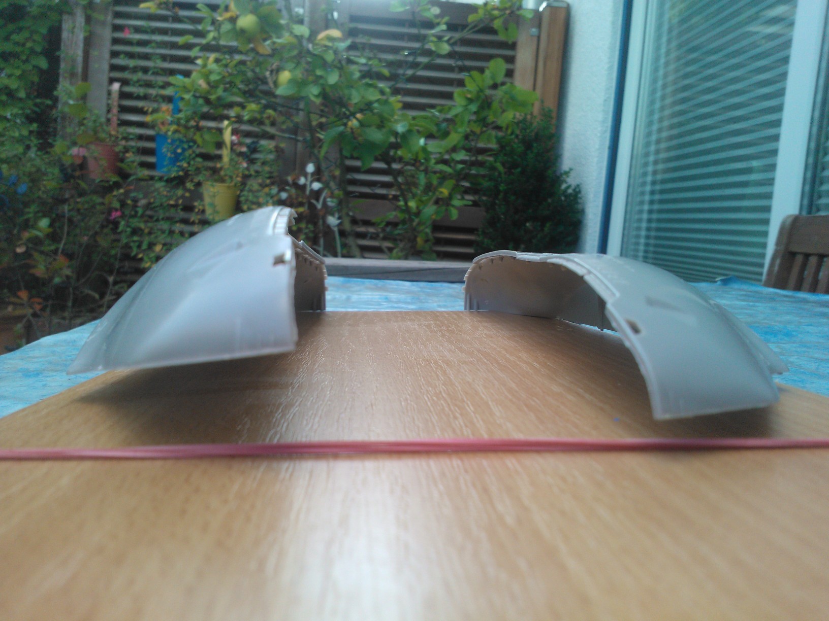 Rumpfhälften, leicht verzogen