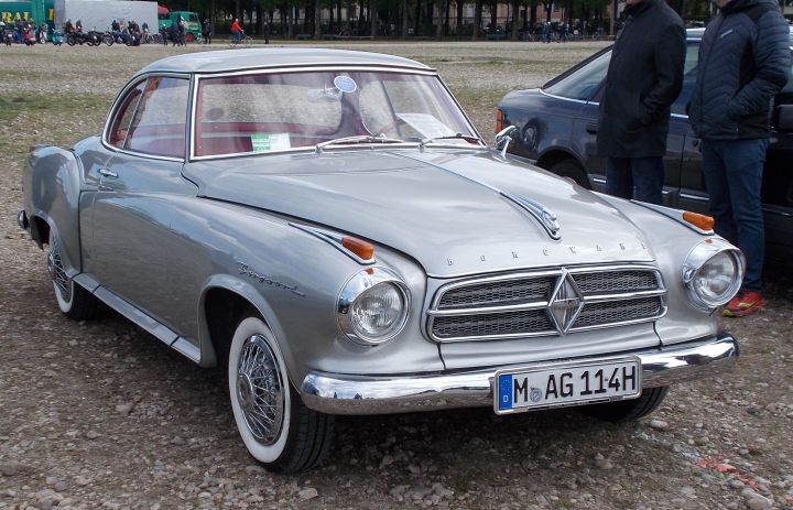 2019_Borgward_Isabella_Coupe_01b.jpg