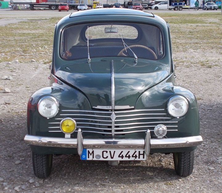 2019_Renault_4CV_01a.jpg