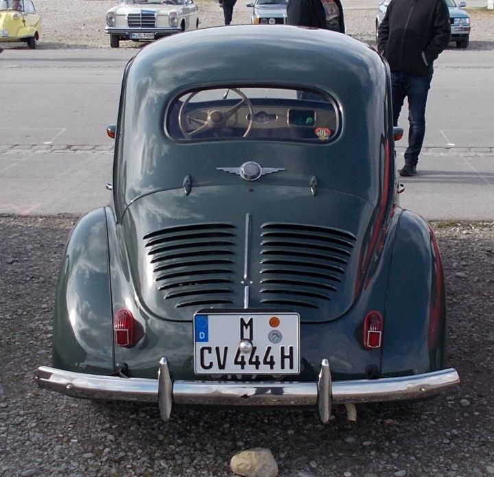 2019_Renault_4CV_01c.jpg