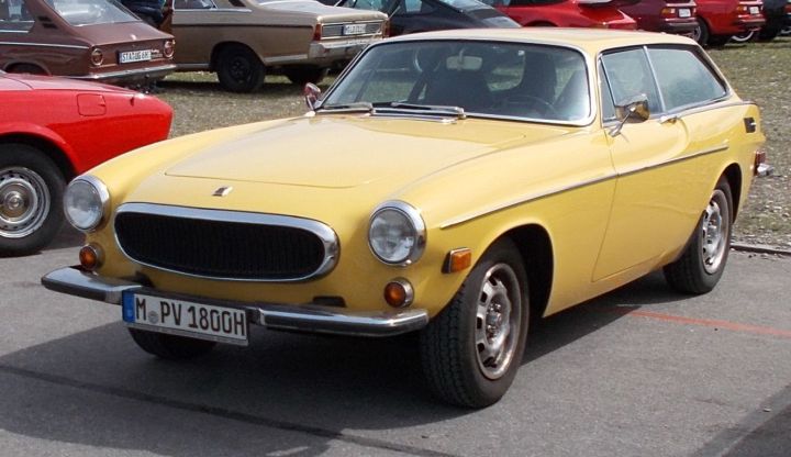 2019_Volvo_P1800ES_01a.jpg