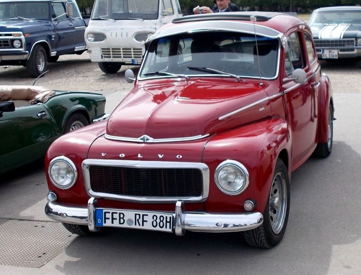2019_Volvo_PV444_01b.jpg