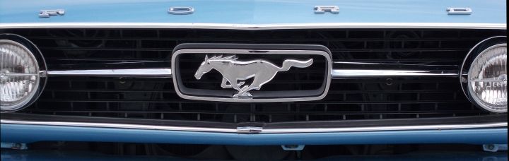 2019_Mustang_01b.jpg