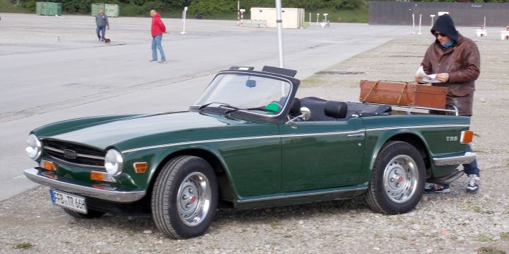 2019_Triumph_TR6_01b.jpg