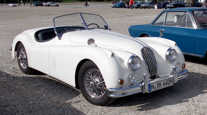 2019_Jaguar_XK140_01b.jpg