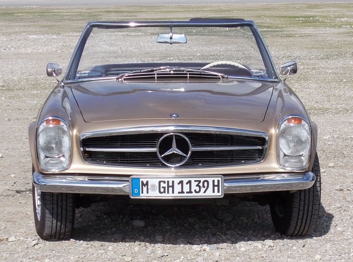 2019_Mercedes_SL_02a.jpg