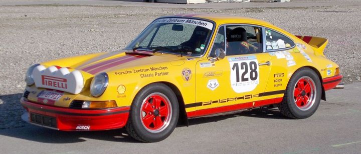 2019_Porsche_911_03b.jpg