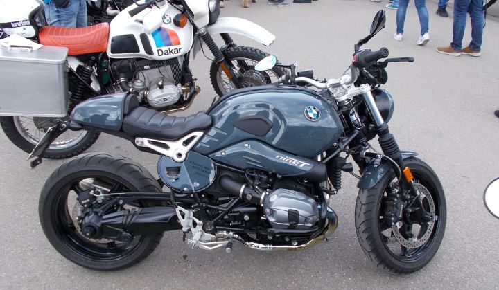 2019_BMW_RnineT_02a.jpg