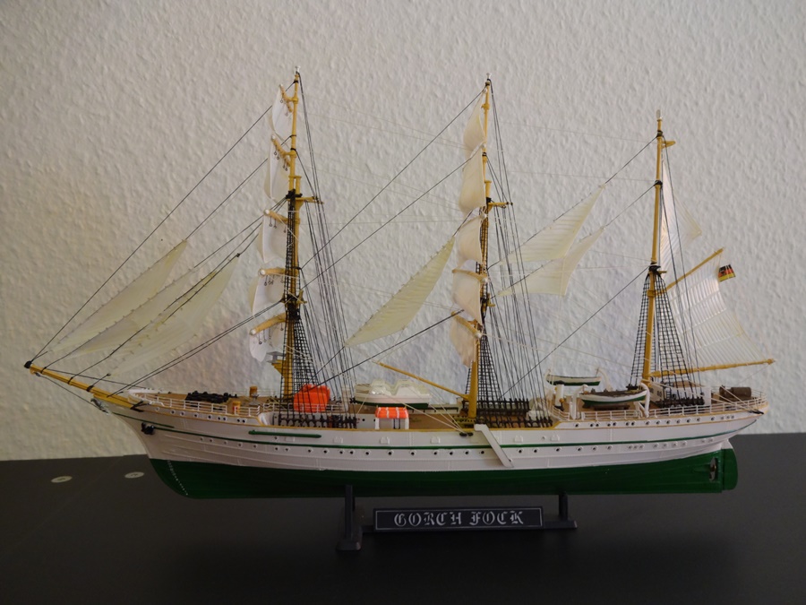 Gorch Fock 049 Fertig.JPG