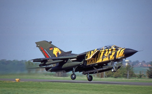 321_46+35_tigerjet-1994_640x480.jpg