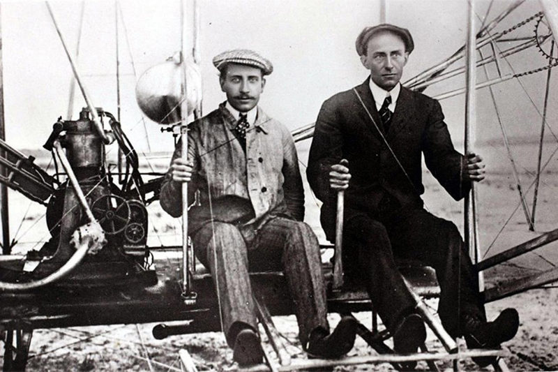 20 Orville & Wilbur Wright.jpg