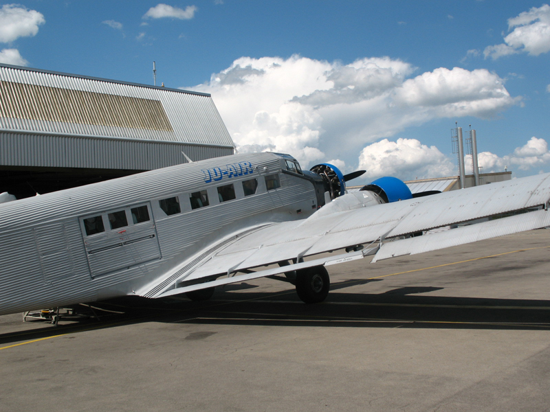 21 Flugfeld Dübendorf bei Zürich.jpg