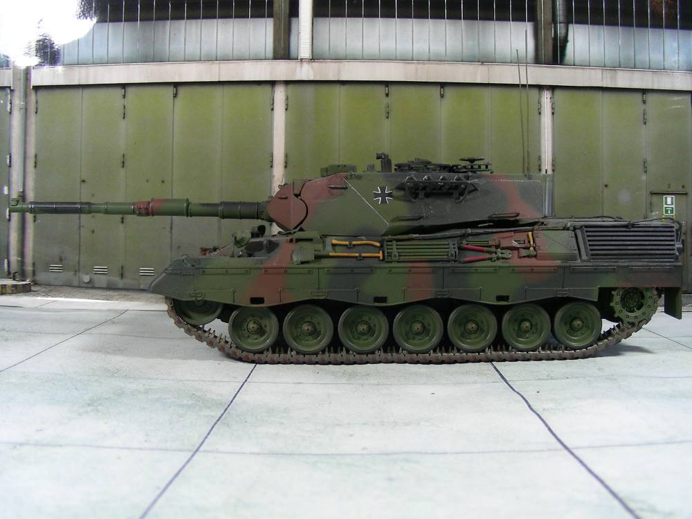 Leo1A3L-04.JPG