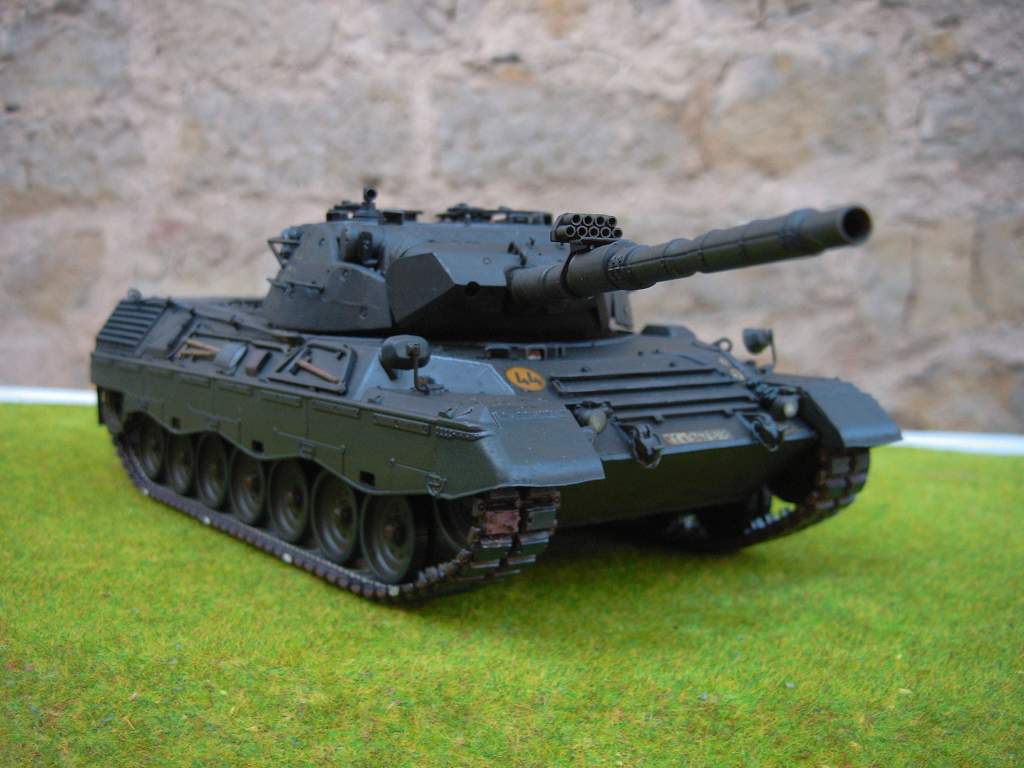 Leo1A1A1-005.jpg