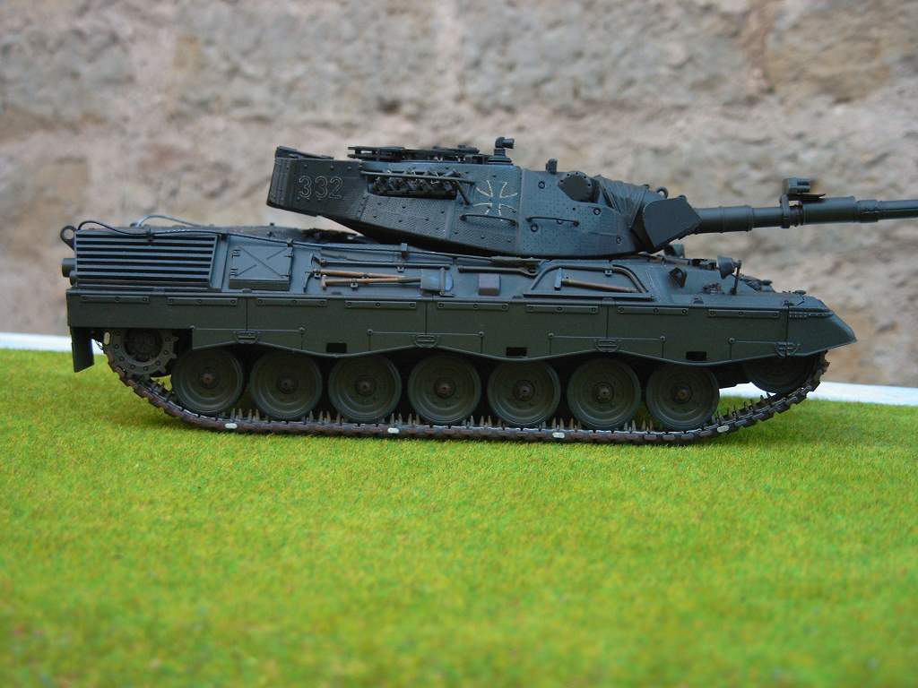 Leo1A1A1-006.jpg