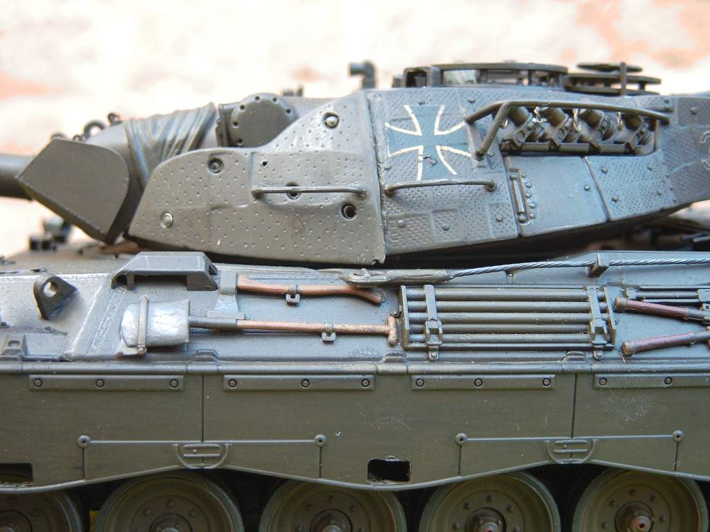 Leo1A1A1-008.jpg