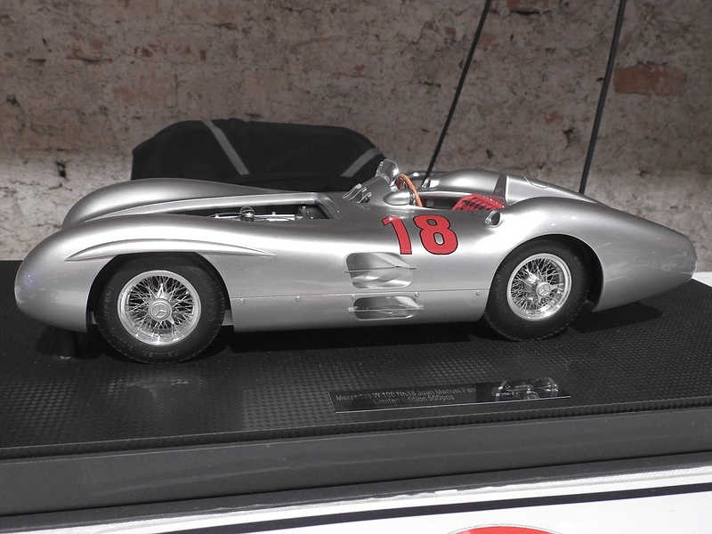 zz-W196C N 18 JUAN MANUEL FANGIO 1955 GP REplicas 1-12.jpg