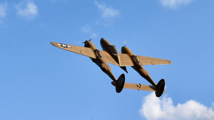 02 P-38 Lightning.jpeg