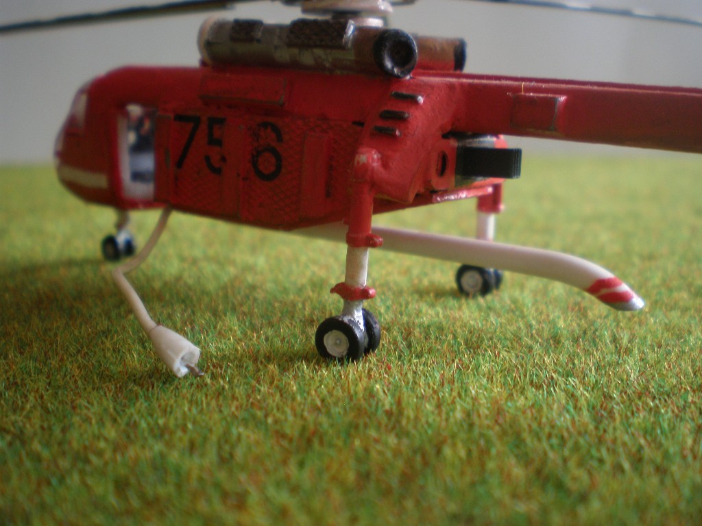 Saugschlauch und Ablassrohr sowie schwarze Schalteinheit für Elo .Motor