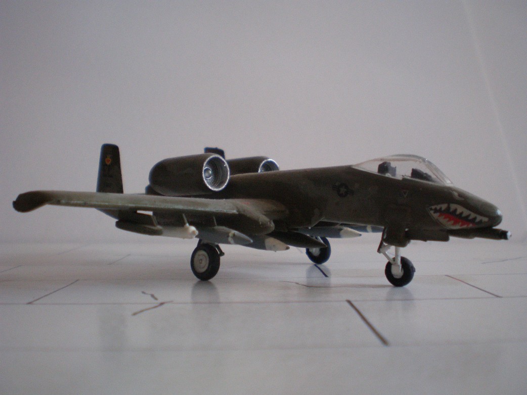 A-10 Scale 1:144
