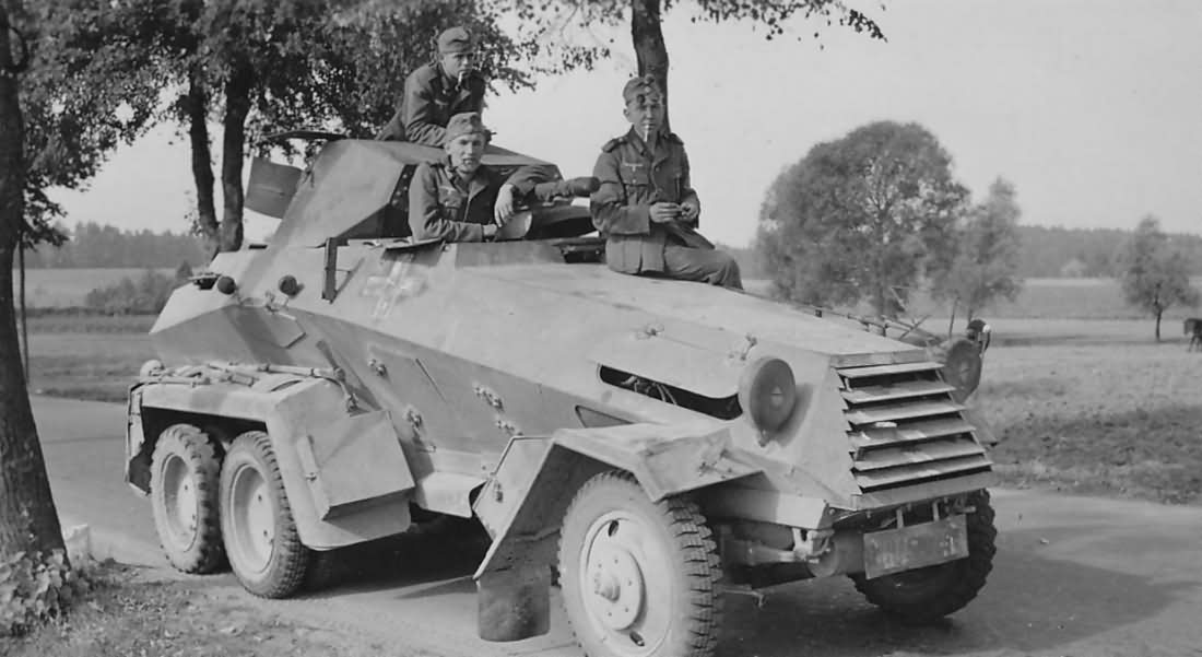 armored_car_Sdkfz_231_6-rad_Poland_1939.jpg