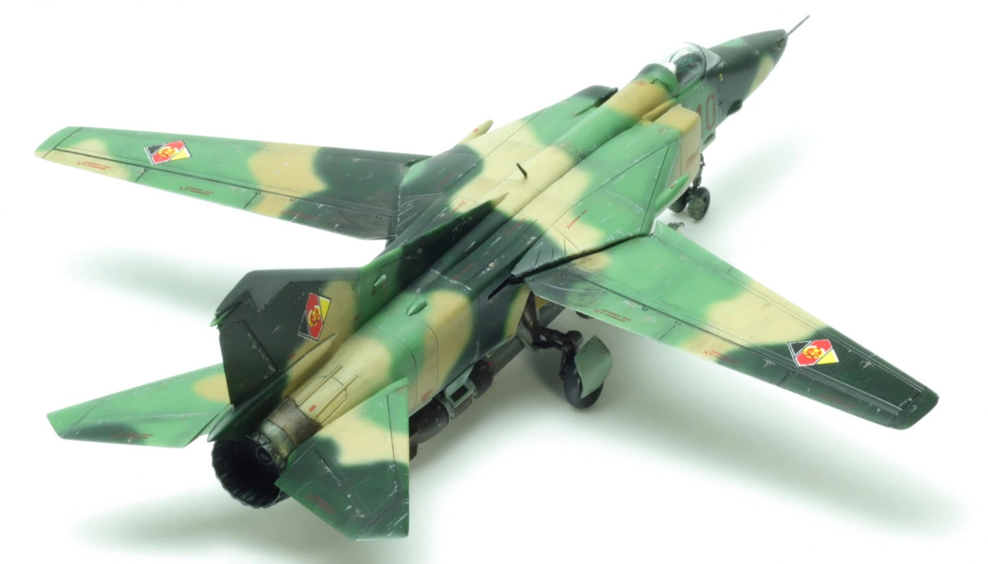 MiG27-NVA_008.jpg