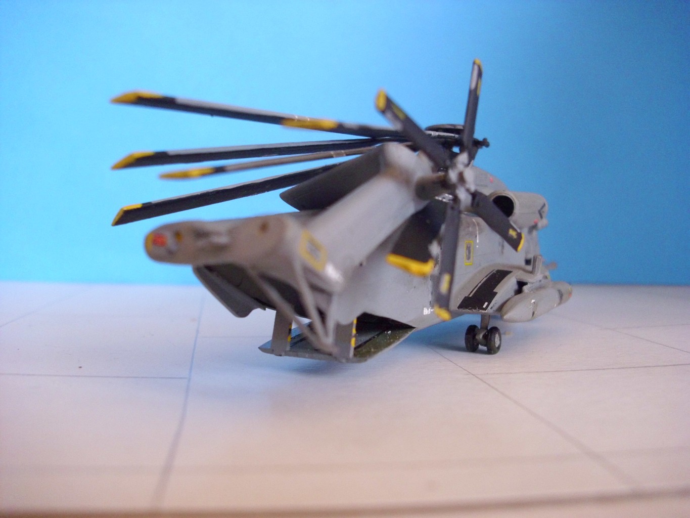 mh 53 020.jpg