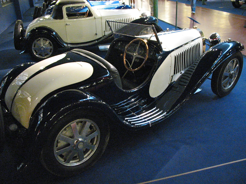 BUGATTI Roadster Type 55 1932.jpeg