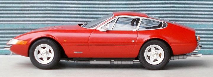 Ferrari_365_01.jpg