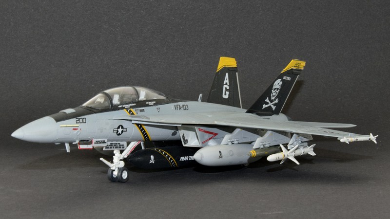 FA-18F-Super_Hornet-Jolly_Rogers_bhg (13).jpg